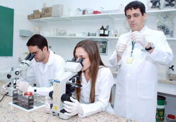 Acadêmicos de Veterinária têm projetos aprovados pela Fapesp